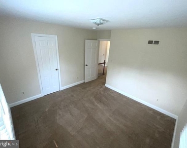 4408 Glenridge Street - Photo Thumbnail 23