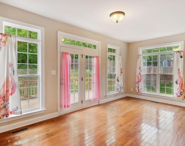 8620 Forester Lane - Photo Thumbnail 10