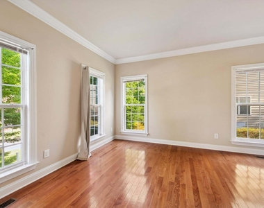 8620 Forester Lane - Photo Thumbnail 14