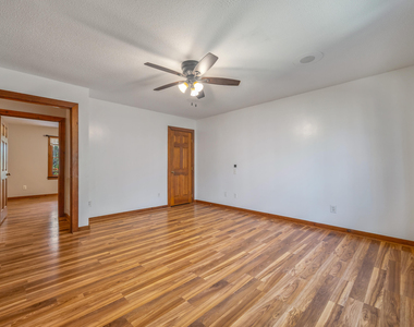 433 Holly Oak Court - Photo Thumbnail 22