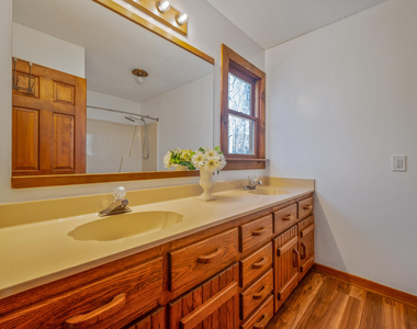 433 Holly Oak Court - Photo Thumbnail 23
