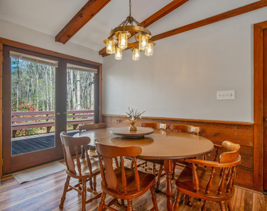 433 Holly Oak Court - Photo Thumbnail 18