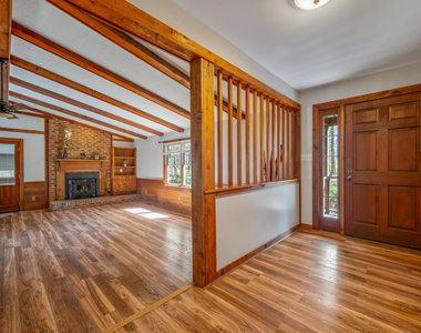 433 Holly Oak Court - Photo Thumbnail 9