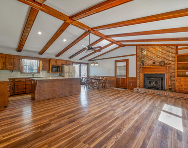 433 Holly Oak Court - Photo Thumbnail 11