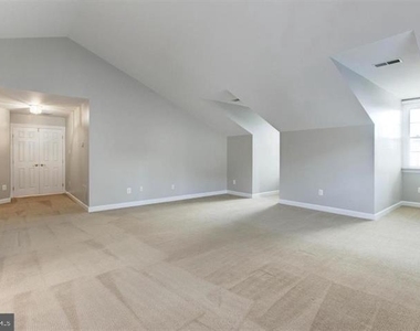 14213 Floral Park Drive - Photo Thumbnail 22