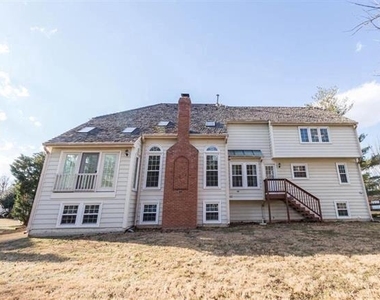14213 Floral Park Drive - Photo Thumbnail 2