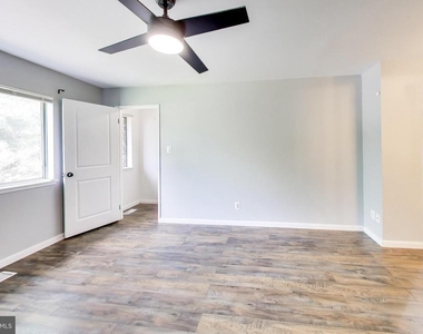 13117 Wonderland Way - Photo Thumbnail 24