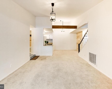 13117 Wonderland Way - Photo Thumbnail 7