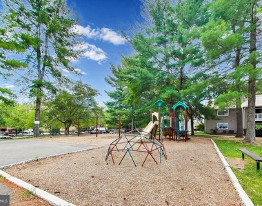 13117 Wonderland Way - Photo Thumbnail 34