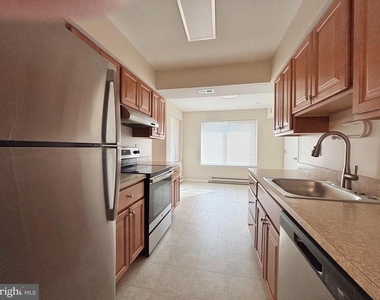 15210 Elkridge Way - Photo Thumbnail 10