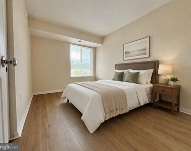 15210 Elkridge Way - Photo Thumbnail 7