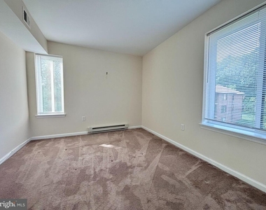 15210 Elkridge Way - Photo Thumbnail 6