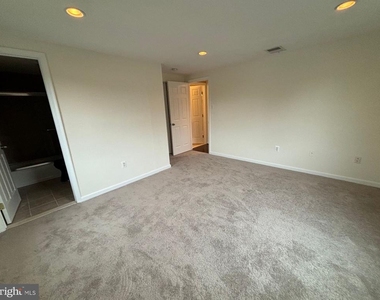 26001 Brigadier Place - Photo Thumbnail 6