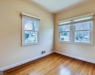 210 E Hamilton Avenue - Photo Thumbnail 32