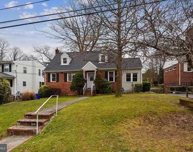 210 E Hamilton Avenue - Photo Thumbnail 55