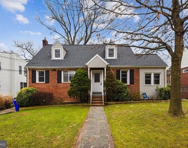 210 E Hamilton Avenue - Photo Thumbnail 49