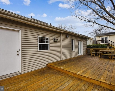 210 E Hamilton Avenue - Photo Thumbnail 42