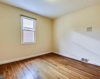 210 E Hamilton Avenue - Photo Thumbnail 13