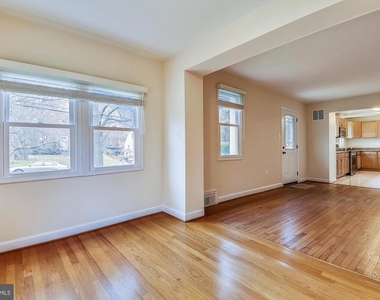 210 E Hamilton Avenue - Photo Thumbnail 27
