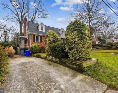 210 E Hamilton Avenue - Photo Thumbnail 44