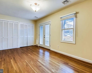 210 E Hamilton Avenue - Photo Thumbnail 29