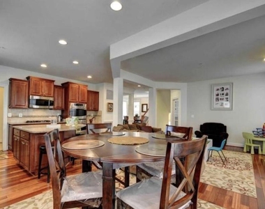 3041 Moore Lane - Photo Thumbnail 3