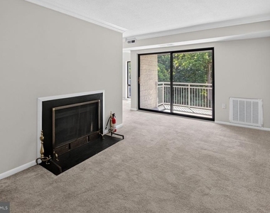 5915 Tamar Drive - Photo Thumbnail 13