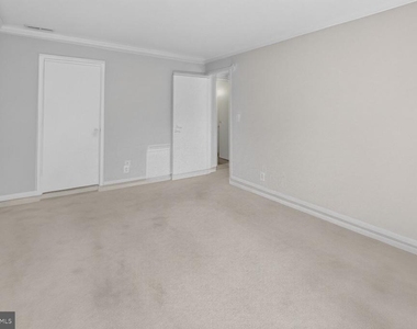 5915 Tamar Drive - Photo Thumbnail 6