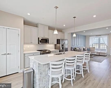 10603 Brewerton Lane - Photo Thumbnail 11