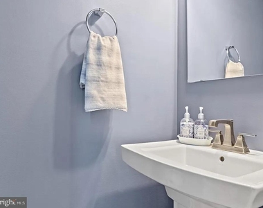 10603 Brewerton Lane - Photo Thumbnail 23