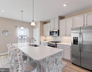 10603 Brewerton Lane - Photo Thumbnail 13