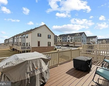 10603 Brewerton Lane - Photo Thumbnail 24