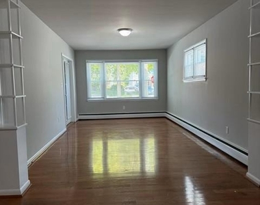 19 Park Avenue - Photo Thumbnail 9