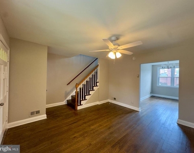 433 Oakwood Road - Photo Thumbnail 10