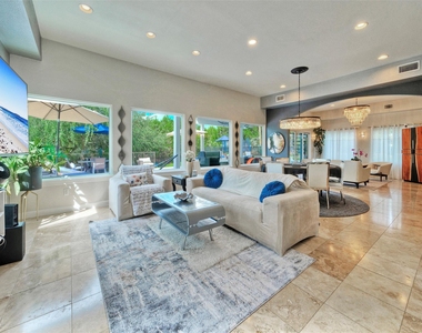 5513 Great Divide Dr - Photo Thumbnail 5
