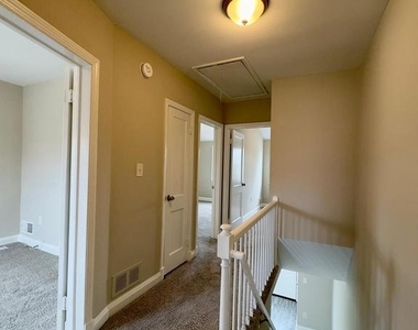 1922 Ewald Avenue - Photo Thumbnail 14