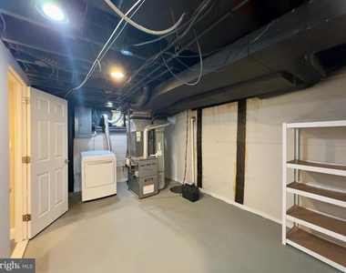 1922 Ewald Avenue - Photo Thumbnail 2