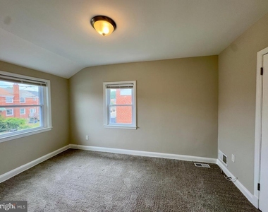 1922 Ewald Avenue - Photo Thumbnail 13