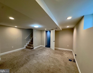 1922 Ewald Avenue - Photo Thumbnail 17