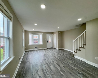 1922 Ewald Avenue - Photo Thumbnail 5