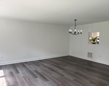 8106 Greenspring Road - Photo Thumbnail 7