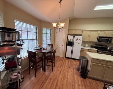 1316 Mesquite Rd - Photo Thumbnail 15