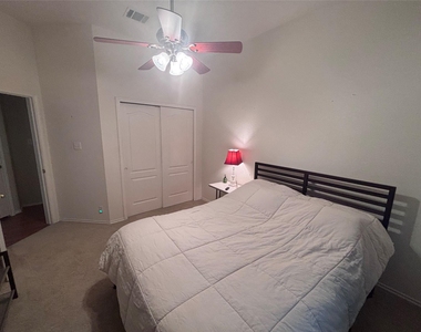 1316 Mesquite Rd - Photo Thumbnail 3