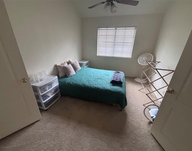 1316 Mesquite Rd - Photo Thumbnail 4