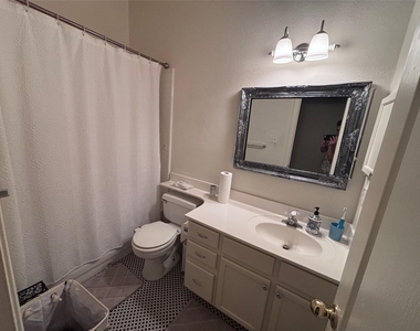 1316 Mesquite Rd - Photo Thumbnail 7