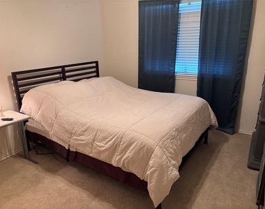 1316 Mesquite Rd - Photo Thumbnail 2