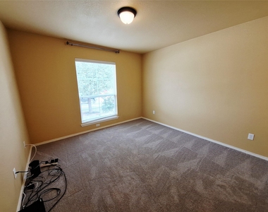 325 Comal Run - Photo Thumbnail 26