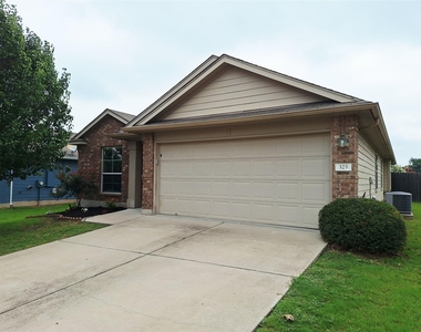 325 Comal Run - Photo Thumbnail 1