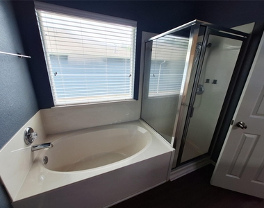 325 Comal Run - Photo Thumbnail 21
