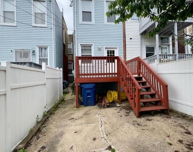 816 W 37th Street - Photo Thumbnail 1
